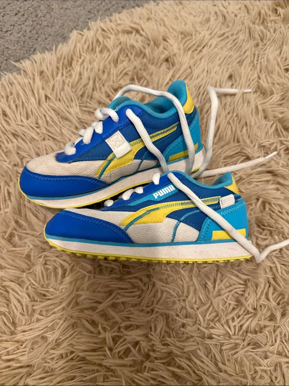Puma Kids Blue, Yellow & White Lightweight Sneakers
